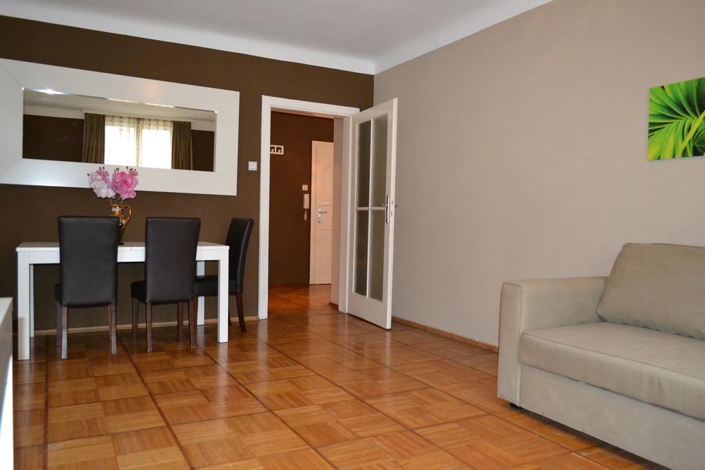 Goldfisch Apartment Hoher Markt Vienna Luaran gambar