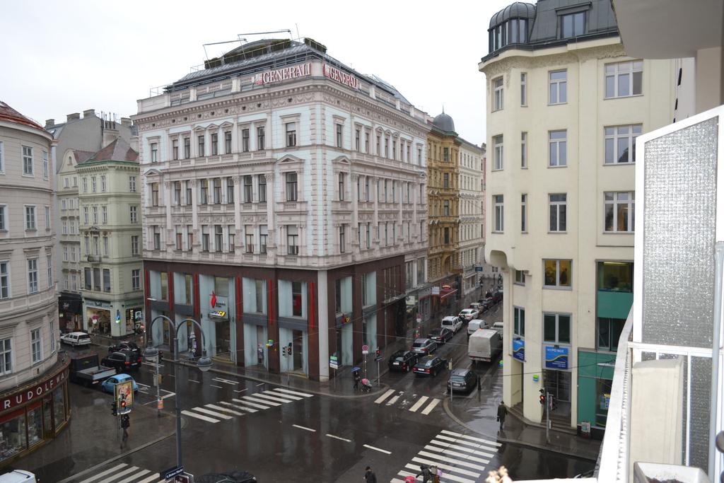 Goldfisch Apartment Hoher Markt Vienna Luaran gambar