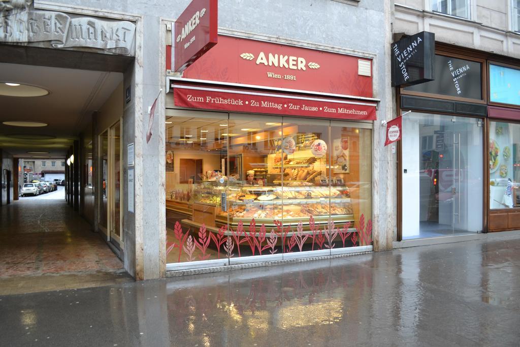 Goldfisch Apartment Hoher Markt Vienna Bilik gambar