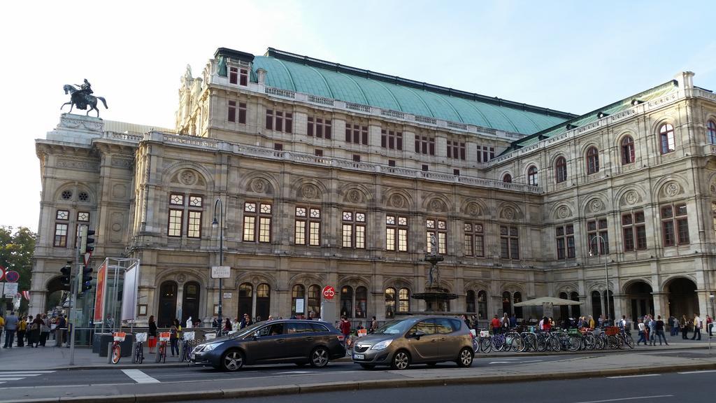 Goldfisch Apartment Hoher Markt Vienna Luaran gambar