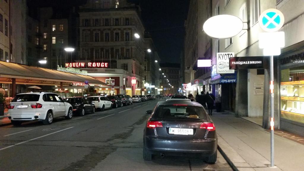 Goldfisch Apartment Hoher Markt Vienna Luaran gambar